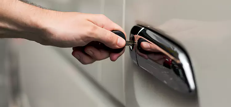 Why Choose Our Auto Locksmith Team in La Puente, CA?